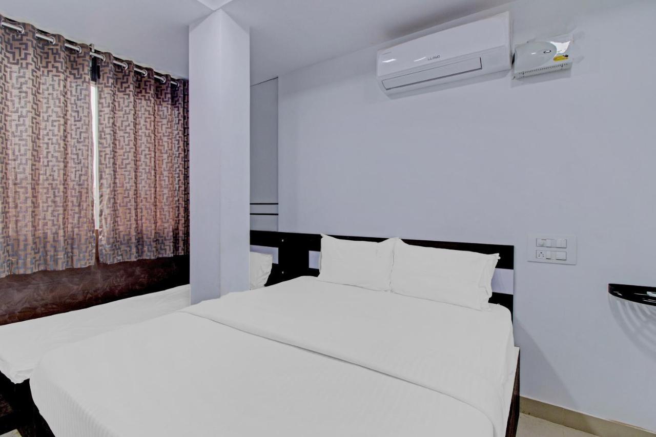 מנגלור Oyo Flagship 81436 Palace Lodge מראה חיצוני תמונה