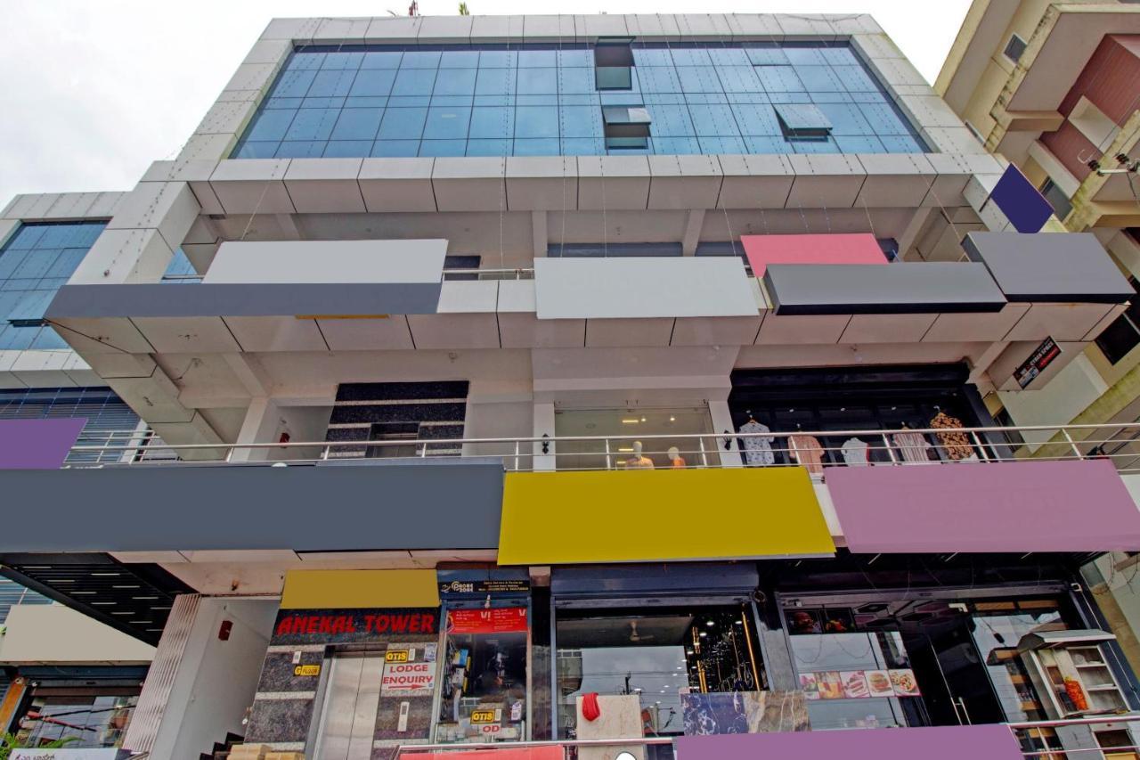 מנגלור Oyo Flagship 81436 Palace Lodge מראה חיצוני תמונה