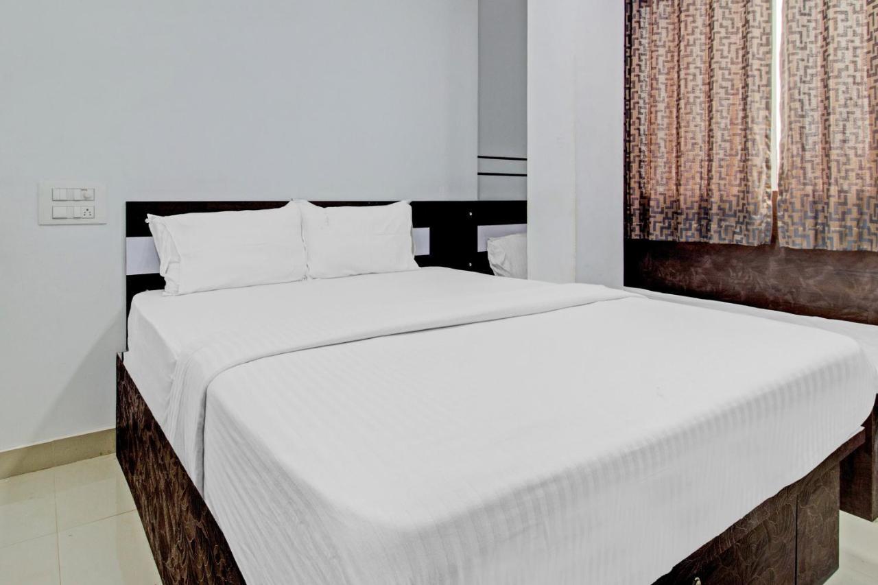 מנגלור Oyo Flagship 81436 Palace Lodge מראה חיצוני תמונה