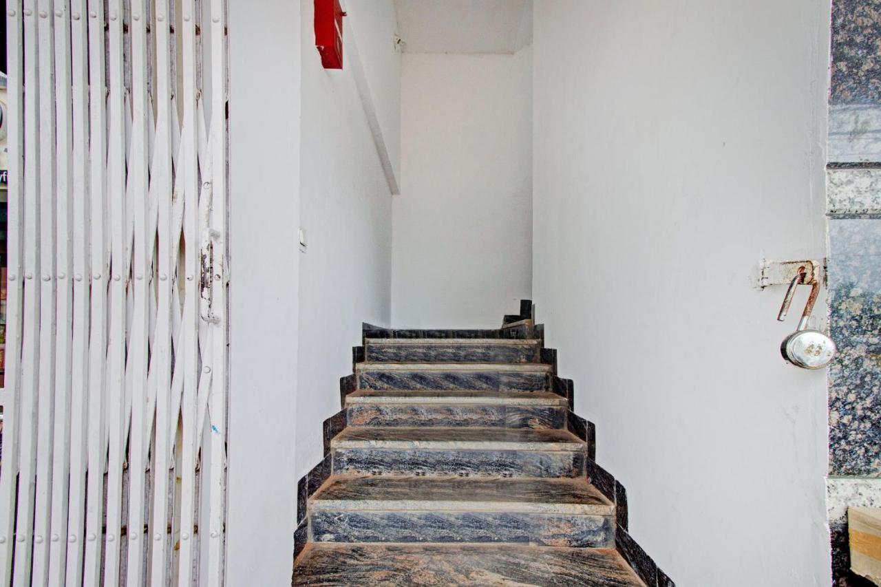 מנגלור Oyo Flagship 81436 Palace Lodge מראה חיצוני תמונה