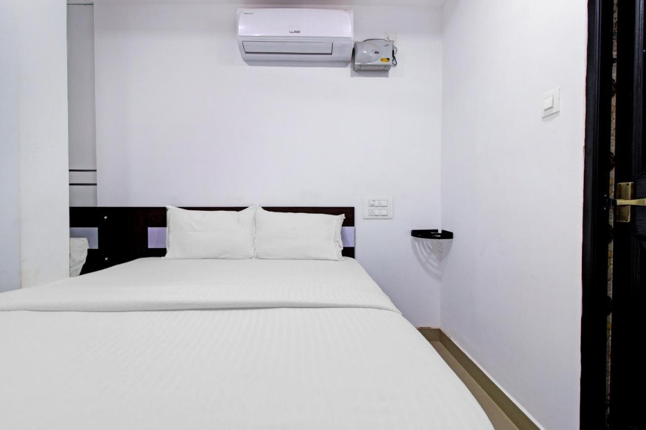 מנגלור Oyo Flagship 81436 Palace Lodge מראה חיצוני תמונה