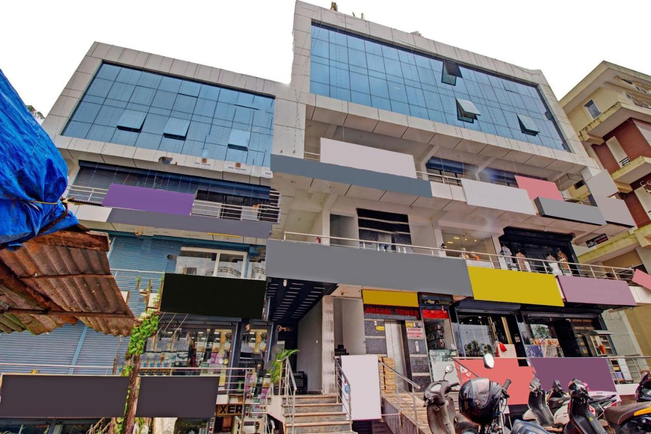 מנגלור Oyo Flagship 81436 Palace Lodge מראה חיצוני תמונה