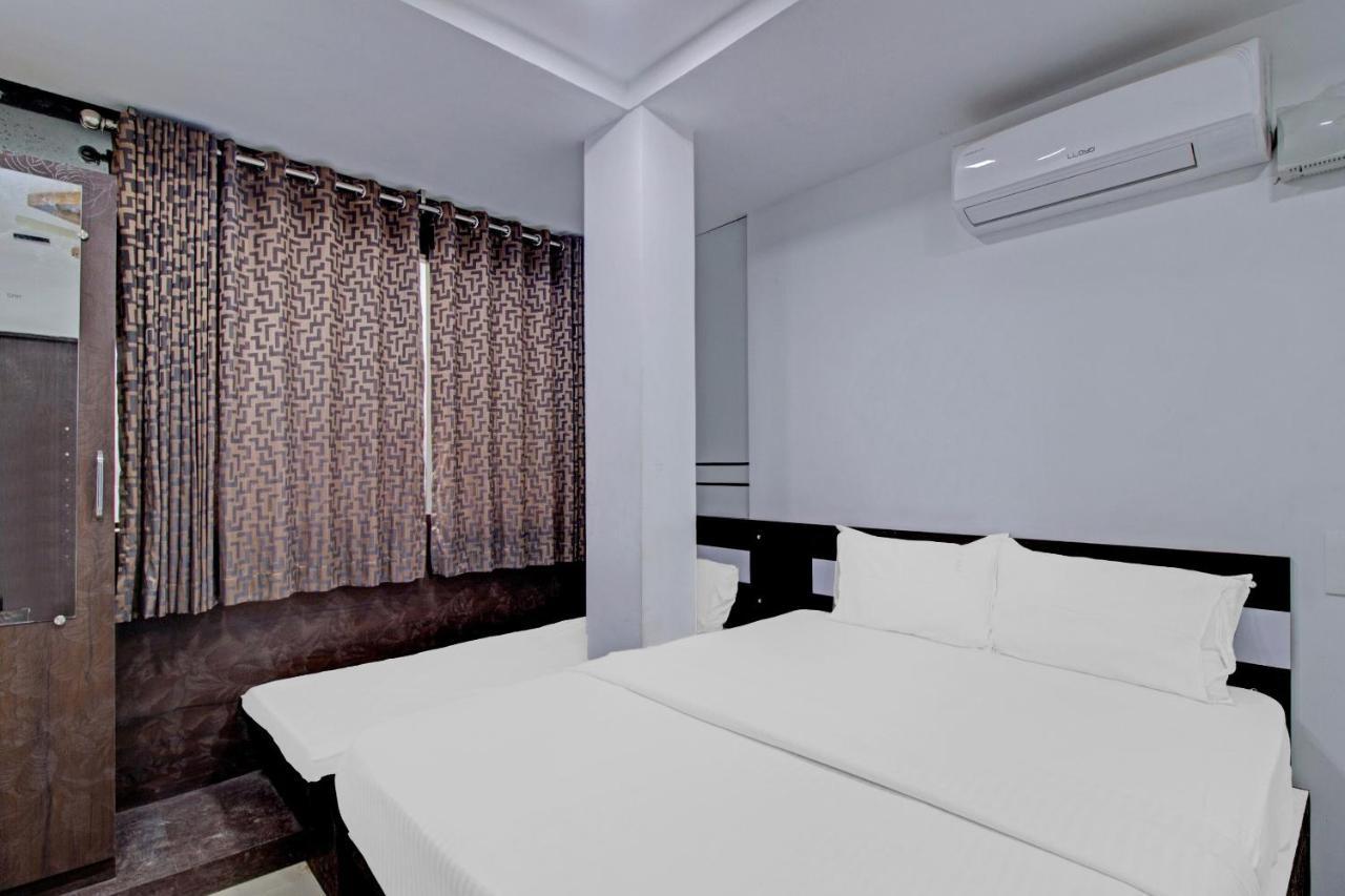 מנגלור Oyo Flagship 81436 Palace Lodge מראה חיצוני תמונה